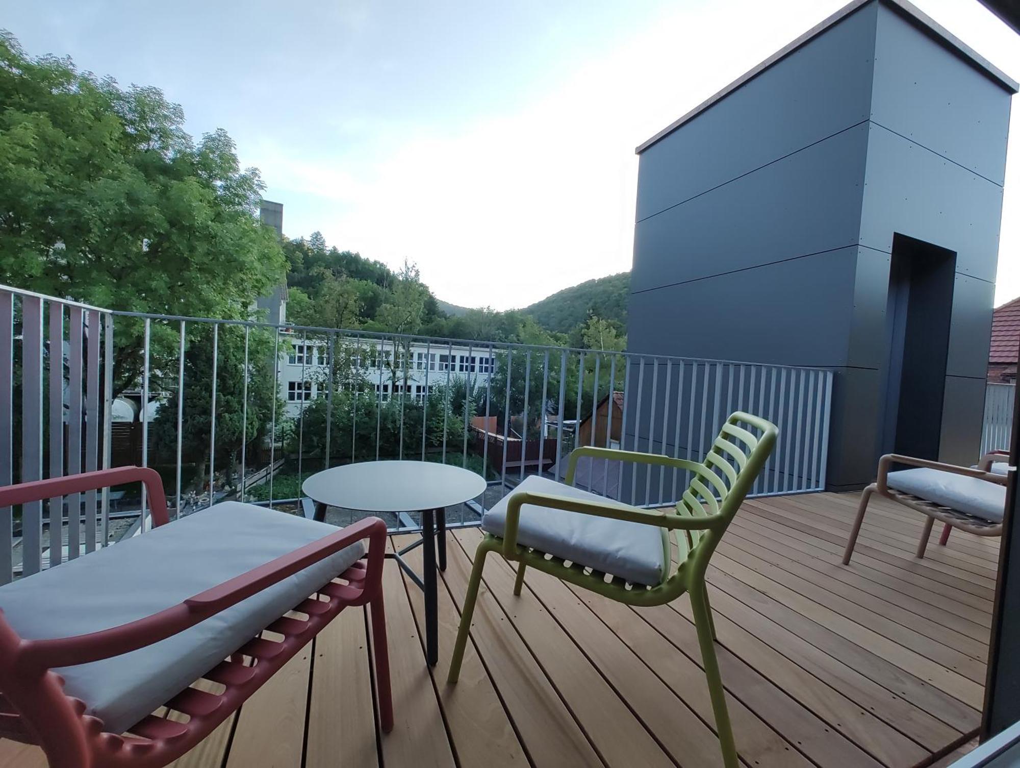 Ferienwohnungen Am Wasserfall Bad Urach Kamer foto